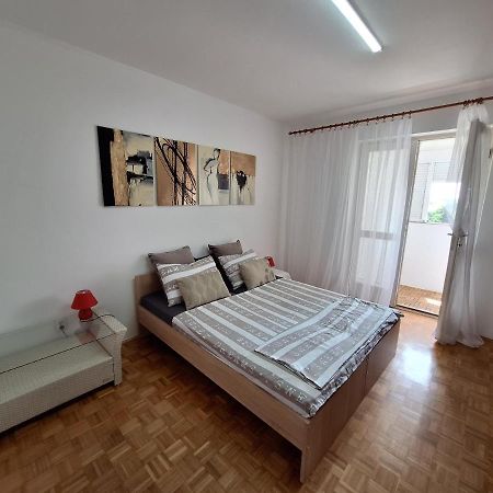 Two Bedroom Apartment Alma ซาดาร์ ภายนอก รูปภาพ