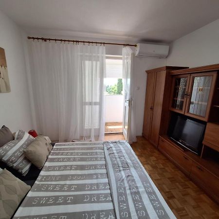 Two Bedroom Apartment Alma ซาดาร์ ภายนอก รูปภาพ